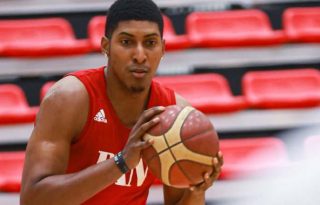 Eric Romero, centro de la selección de baloncesto de Panamá. Foto: Fepaba