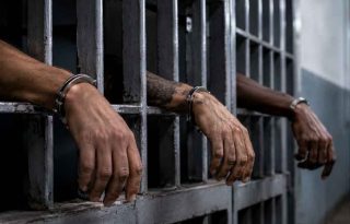 Tres hombres fueron aprehendidos durante la ejecución de la 