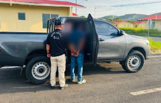 Con este nuevo arresto, el expediente instruido por la Fiscalía de Homicidios de Veraguas suma a seis personas investigadas (cuatro adolescentes y dos adultos), a quienes se les vincula con  el caso del joven universitario asesinado. Foto. Melquíades Vásquez