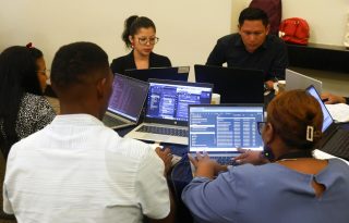 La formación llega cuando Panamá enfrenta este año una sequía asociada a un fenómeno de El Niño. Foto: EFE