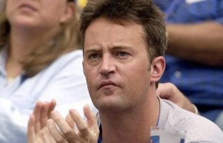 Matthew Perry durante un partido en Nueva York. Foto: EFE / EPA / Rhona Wise