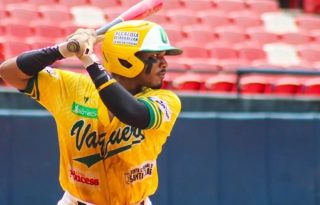 Panamá Oeste venció a Chiriquí por tablero de 4-3 en el primer partido de la serien final. Foto: Fedebeis