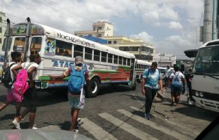 Dirigentes del sector no descartan la posibilidad de paralizar el servicio de autobuses, al considerar que con los costos actuales la actividad ha dejado de ser rentable.Foto. Eric Montenegro