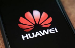 Huawei enfrenta acusaciones de que robó tecnología. Foto: EFE
