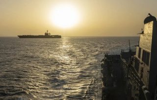 Irán anunció este sábado que abordaría con Omán la determinación de rutas marítimas provisionales. Foto: EF