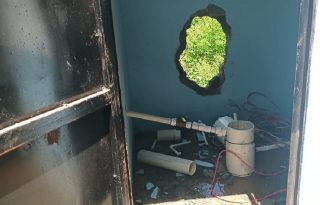 Es la segunda turbina vandalizada recientemente, luego de que anteriormente delincuentes atacaran la que abastecía desde Atalaya hacia el sector de La Florecita. Foto. Melquíades Vásquez