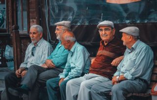 Ejecutivo evalúa distintas opciones para apoyar a los jubilados.  PEXELS