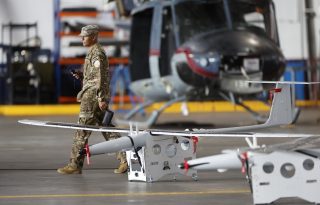 Drones, sistemas de aeronaves remotamente tripuladas (k1000), donados por Estados Unidos. Foto EFE