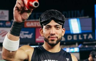El panameño José 'Chema' Caballero festeja  la clasificación de los Yankees a la Serie Divisional. Foto: Instagram