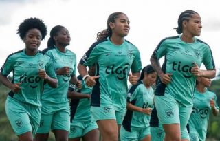 Jugadoras de Panamá durante los entrenamientos en Burunga, con miras al partido ante Nueva Zelanda. Foto: FPF