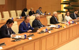 El presidente de la República de Panamá, José Raúl Mulino Quintero, junto a altos funcionarios panameños. Foto: Cortesía