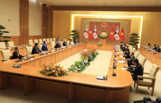 El presidente, José Raúl Mulino, se reunió con el presidente de la Asamblea Nacional de Vietnam, Tran Thanh Man. Foto: Cortesía