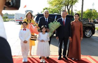 Maricel Cohen y José Raúl Mulino, junto al presidente de Vietnam y su esposa. Foto: Cortesía Presidencia