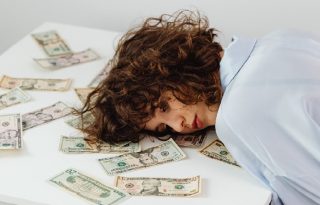 Dos de cada tres panameños reportan ansiedad financiera frecuente en su día a día. Foto ilustrativa