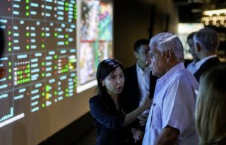 El presidente José Raúl Mulino visitó el megalopuerto de Tuas en Singapur. Foto: Cortesía Presidencia