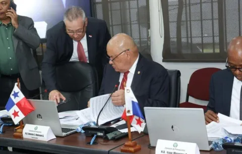 Presupuesto sigue pendiente y Gobierno no descarta sesiones extraordinarias