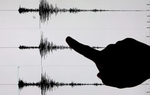 Un terremoto de magnitud 7 sacude la región del Tíbet en China