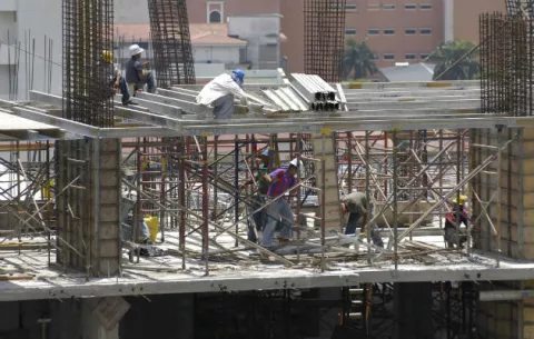 Industria de la construcción considera abocarse al cambio de materiales