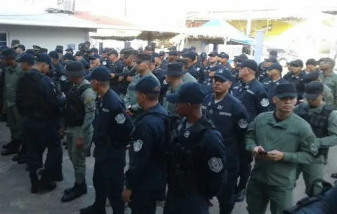 Empieza a llegar pie de fuerza de seguridad para Carnavales en Los Santos
