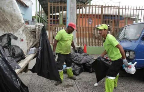 Trabajadores de Aseo en paro hasta el viernes