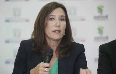Minister of Environment´s demeanor is questioned