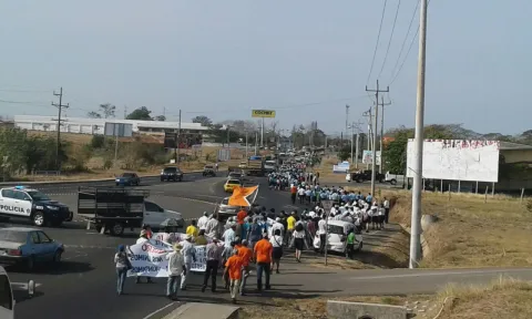 Productores, sociedad civil y estudiantes piden apoyo para el agro en Los Santos