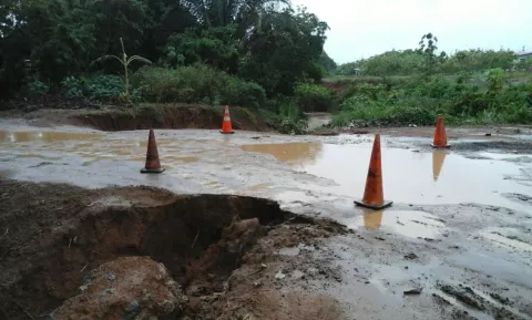 Colapso parcial de puente en Punta Delgadita de Santiago