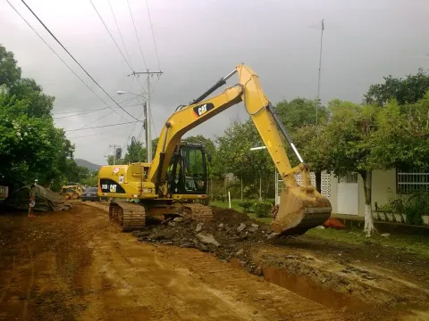 Dan el primer paso para la construcción del alcantarillado en Santiago