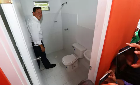 President gives up on campaign promises