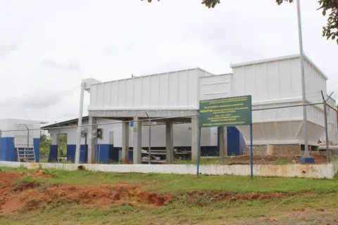 Cañazas sin agua por crecida de río; suspenden clases en dos colegios