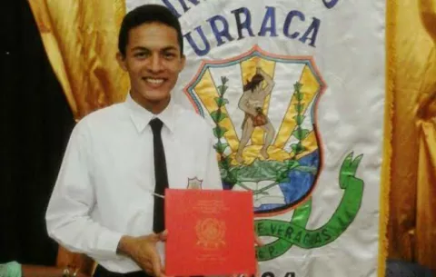 Asesinan a destacado estudiante universitario para robarle en Santiago