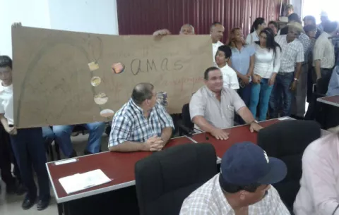 Estudiantes exigen ante el Concejo derogar acuerdo sobre cerro Canajagua
