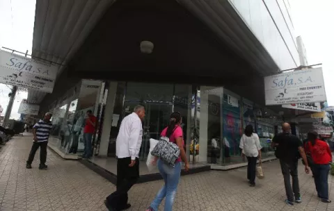 Movimiento comercial de la ZLC sigue contraído