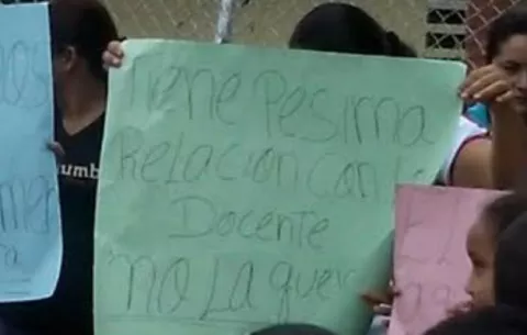 Vuelven a clases en escuela de La Colorada de Los Santos en discordia