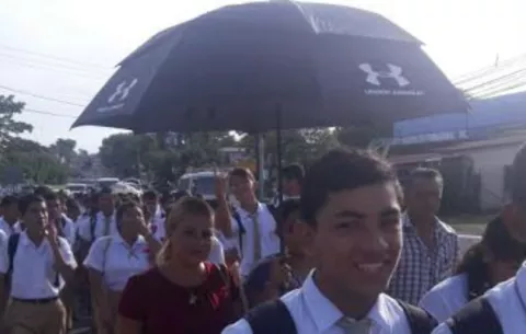 Marchan como medida de presión a la espera de una respuesta del Meduca