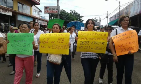 Educadores piden a Santa Librada para que ilumine el gobierno