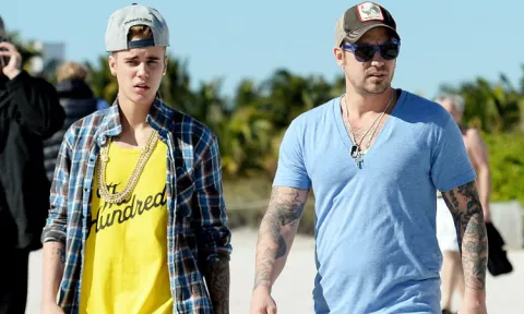 Papá de Justin Bieber, orgulloso del tamaño del pene de su hijo