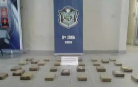 Incautan 30 kilos de droga en un contenedor en Colón