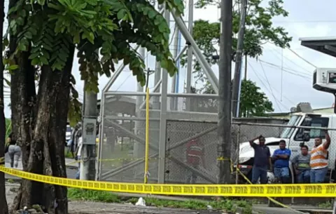 Lo matan a tiros desde un auto en Cristóbal, Colón