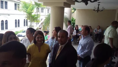 Exprimera dama acusa a presidente Varela de destruir la justicia del país