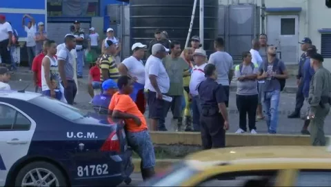 Comerciantes protestan en el mercado de Marisco