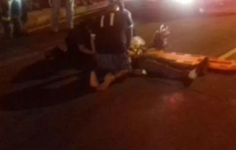 Camioneta impacta a indígena  en Santiago, provocándole la muerte