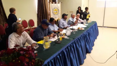Productores agropecuarios presentan serie de limitantes en diálogo