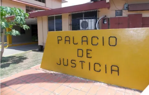 Panameño es capturado en El Salvador