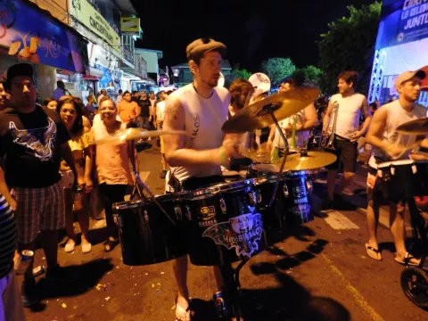 Chimbilacos Suizos llegaron para gozar del Carnaval Tableño