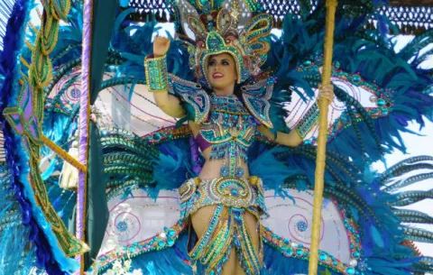 Resaltan tradiciones en culecos de Martes de Carnaval en Las Tablas