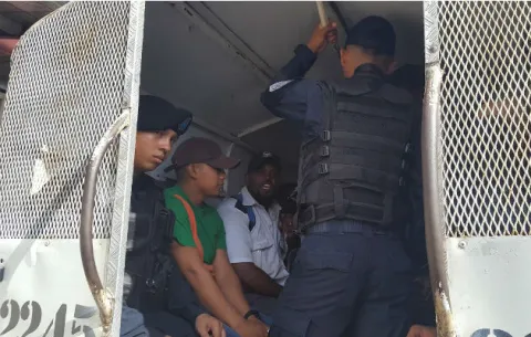 Detenidos agentes de seguridad por la Policía en Colón