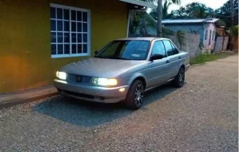 Hurtan automóvil frente a los terrenos de la feria en Buena Vista, Colón