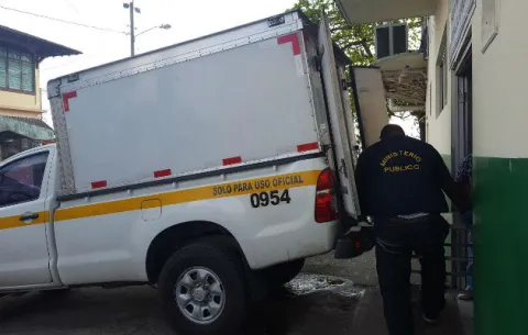 Menor de más de un año se ahoga en piscina inflable en el patio de su casa