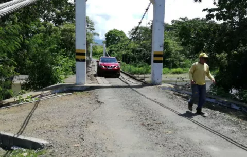 Moradores en Tonosí quedaron afectados por accidente en puente